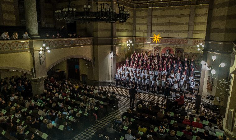 Weihnachtskonzert am 10. Dezember 2019 Weihnachtskonzert am 10. Dezember 2019