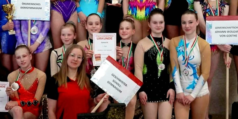Scholl-Schülerinnen erfolgreich bei den Stadtjugendspielen in der Rhythmischen Sportgymnastik Scholl-Schülerinnen erfolgreich bei den Stadtjugendspielen in der Rhythmischen Sportgymnastik