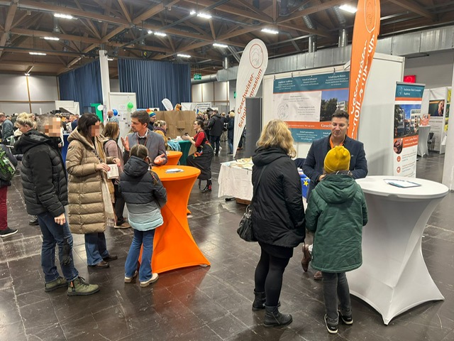 Scholl-Stand auf der Schulmesse stark besucht
