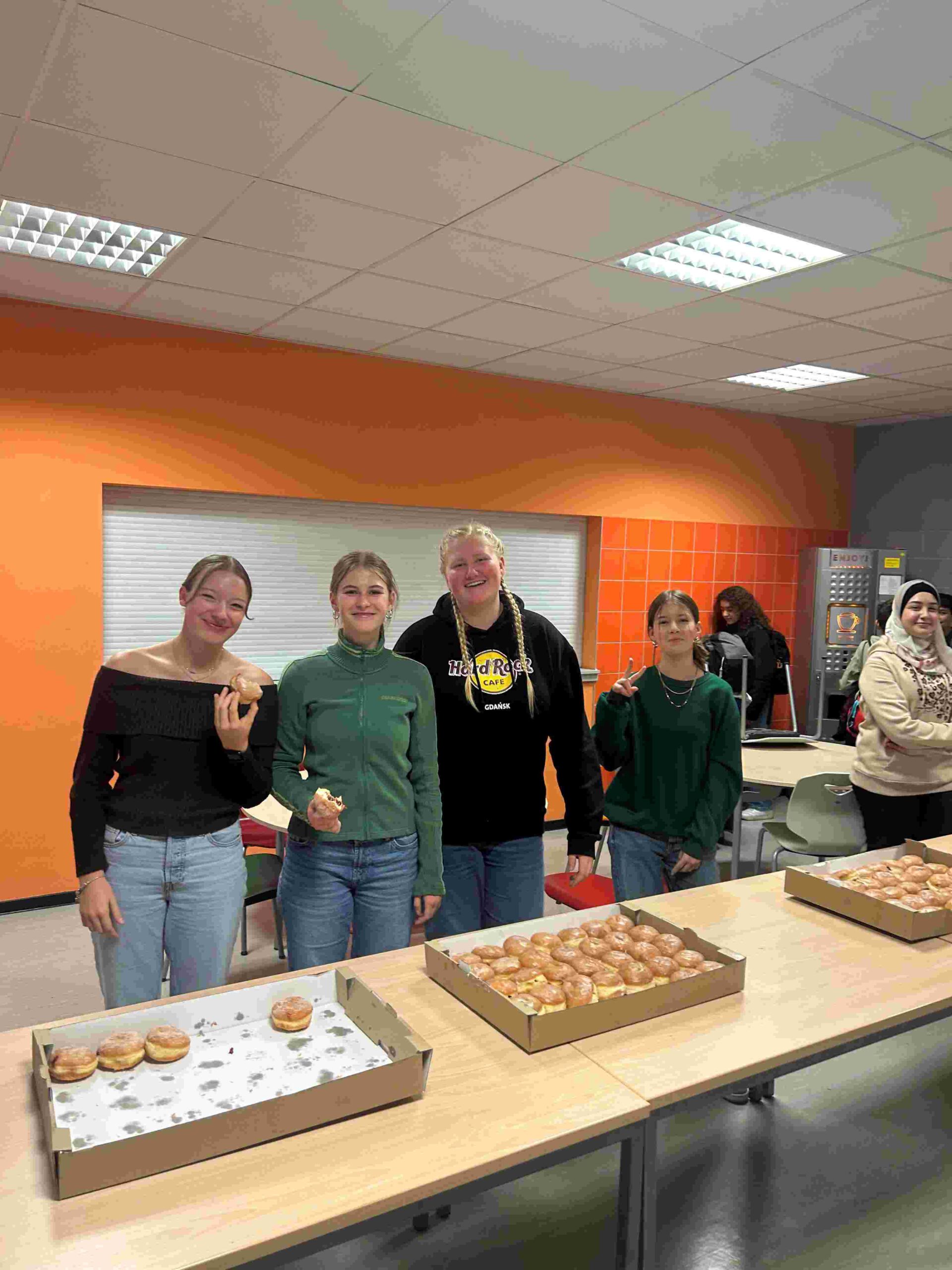 Förderverein überrascht zum Karnevalsbeginn