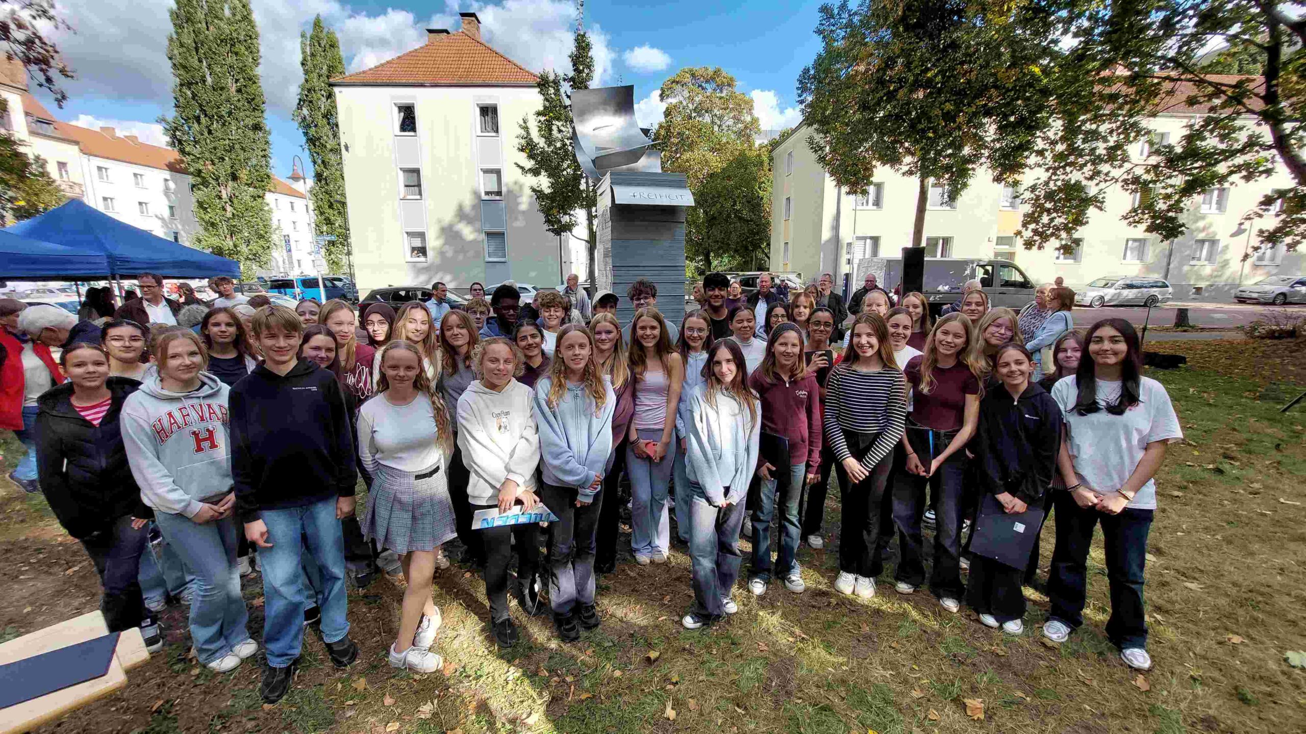 Neues Geschwister-Scholl-Denkmal in Magdeburg